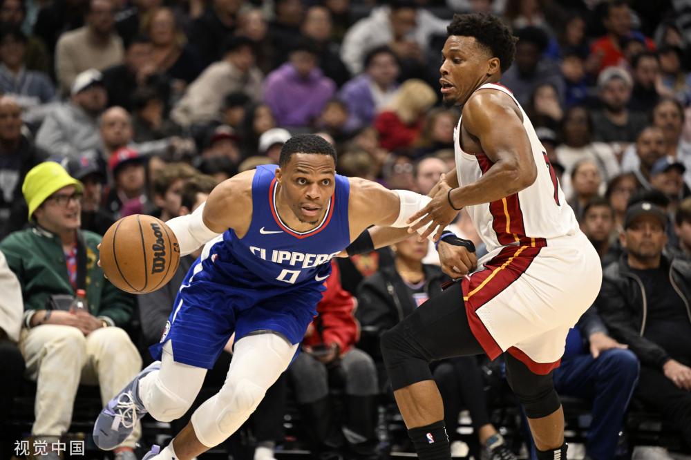 以迅雷不及 以迅雷不及